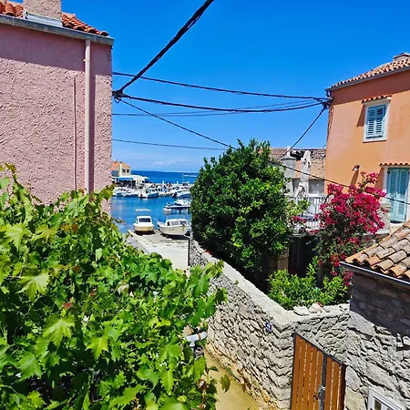 アパート By The Sea Veli Losinj, Losinj - 8031 *